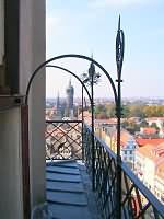 Blick zu Schlo&szlig;kirche